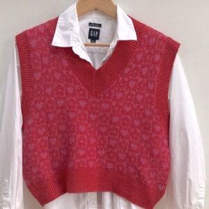 Vest | Red Pink Hearts/Flowers Pattern | Size XS-S | Womens